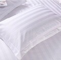 Lenjerie de pat pentru doua persoane, King Size, Boutique Damasc, Premium, 4 piese, policoton, TC 250, 150 gr/mp, alb
