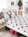 Set cearceaf de pat cu elastic si 2 fete de perna, EnLora Home, Geyik, policoton, alb/rosu